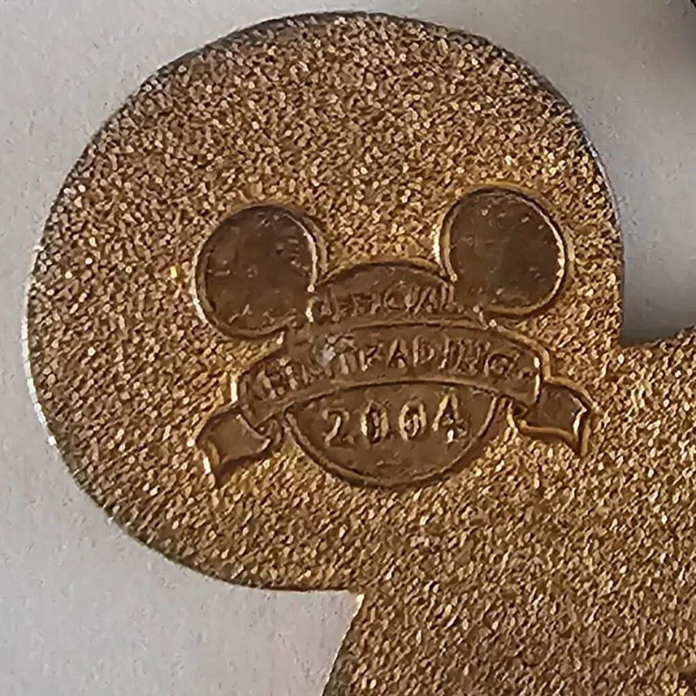 DISNEY Pin Trading ~ Mickey Mouse Club Ears ~ Flocked/Autograph/3D ~ 2004 - Picture 7 of 10
